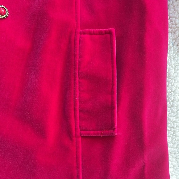 VINTAGE Raspberry Velvet Coat - Picture 7 of 12